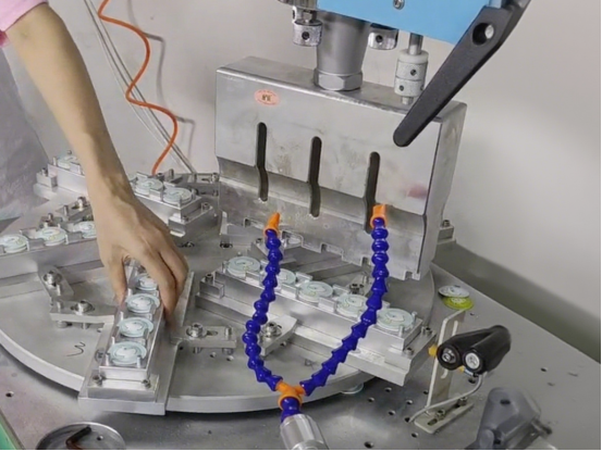 防蚊貼生產遇瓶頸？90%同行靠這臺設備實現(xiàn)效率×3、良品率飆升！